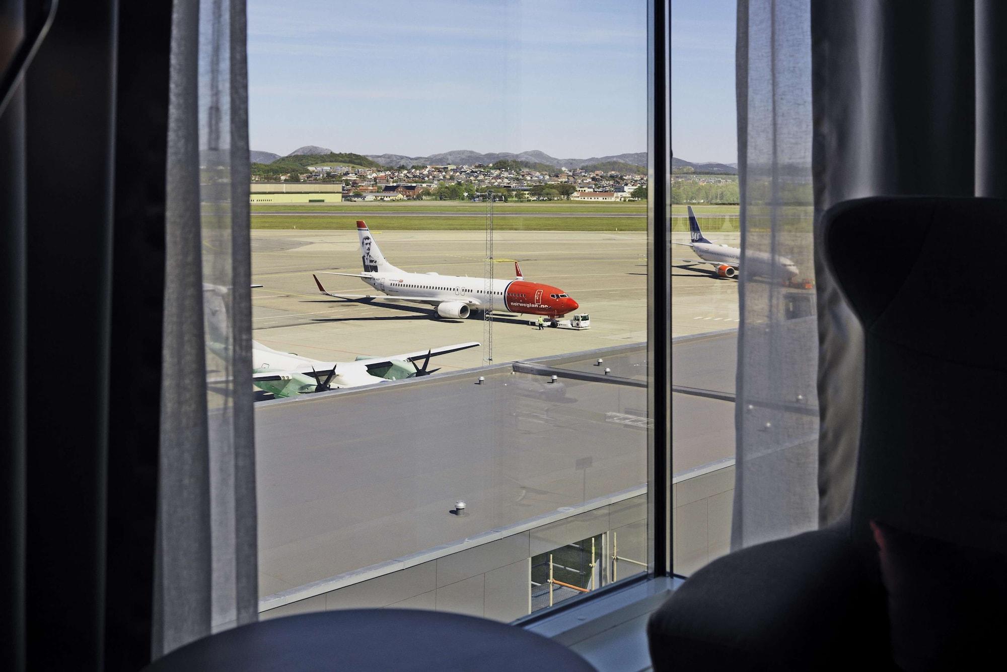 Scandic Stavanger Airport Sola Exterior foto